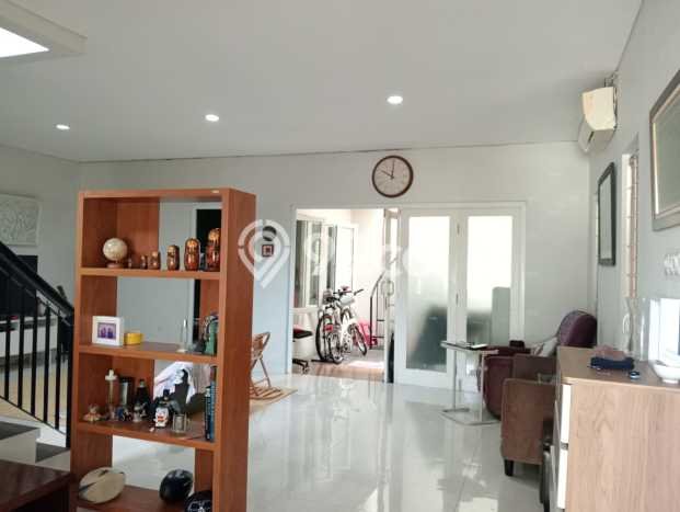 Ready to Use! Luxury House LT 152m2 Desain Modern di Cibubur Ready to Use! Luxury House LT 152m2 Desain Modern di Cibubur