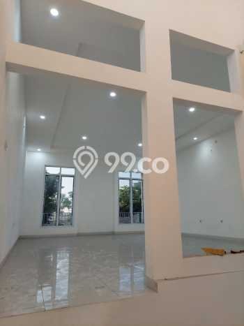 Ruko Premium di Ciracas, Luas 180m2m², Mainroad, Area Bisnis Aktif Ruko Premium di Ciracas, Luas 180m2m², Mainroad, Area Bisnis Aktif
