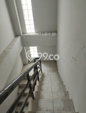 Unit Ruko Dijual di Jakarta Selatan LT 827m2 & LB 620m2 Unit Ruko Dijual di Jakarta Selatan LT 827m2 & LB 620m2
