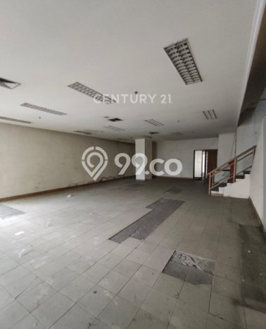 Unit Ruko Dijual di Jakarta Selatan LT 827m2 & LB 620m2 Unit Ruko Dijual di Jakarta Selatan LT 827m2 & LB 620m2