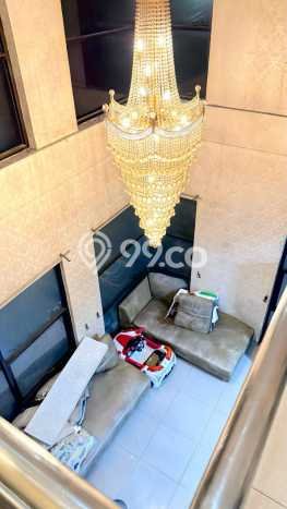 Rumah Mewah LB 264m2 Siap Huni Desain Elegan di Kalideres, Jakarta Barat Rumah Mewah LB 264m2 Siap Huni Desain Elegan di Kalideres, Jakarta Barat