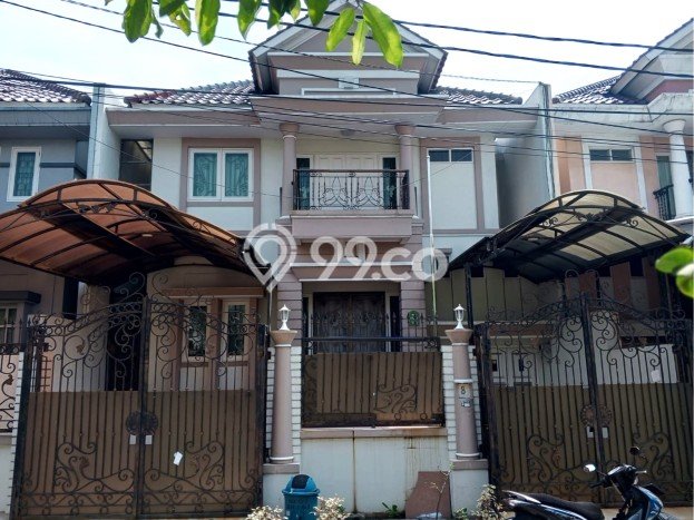 Jual Rumah Mewah Megah Dengan View Eksklusif di Daan Mogot, Jakarta Barat Jual Rumah Mewah Megah Dengan View Eksklusif di Daan Mogot, Jakarta Barat