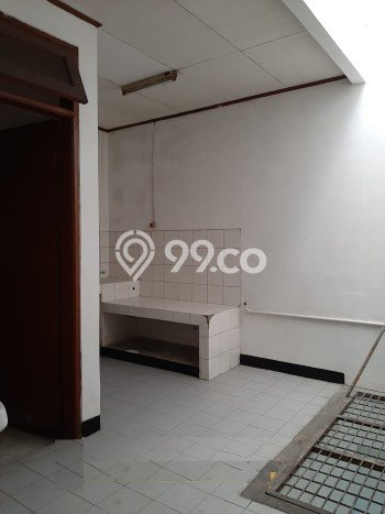 Ruko Dijual di Jakarta Barat LT 74m2 & LB 237m2 Lokasi Terbaik! Ruko Dijual di Jakarta Barat LT 74m2 & LB 237m2 Lokasi Terbaik!
