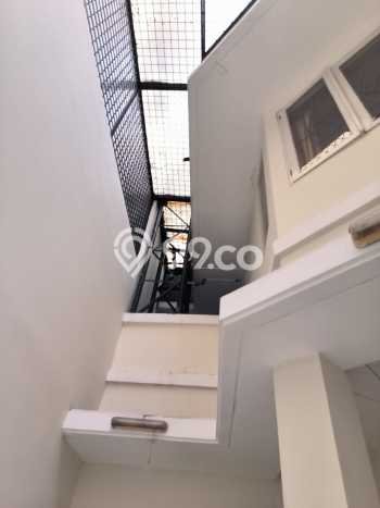For Sale! Luxury House LT 144m2 Desain Modern di Daan Mogot For Sale! Luxury House LT 144m2 Desain Modern di Daan Mogot