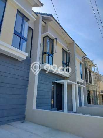 For Sale Rumah 2 Kamar Lokasi Ideal Nyaman dan Strategis di Rungkut For Sale Rumah 2 Kamar Lokasi Ideal Nyaman dan Strategis di Rungkut