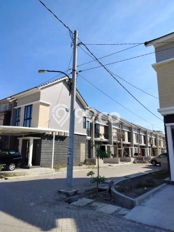 Rumah Modern 2 KT di Rungkut Industri Surabaya Unfurnished Rumah Modern 2 KT di Rungkut Industri Surabaya Unfurnished