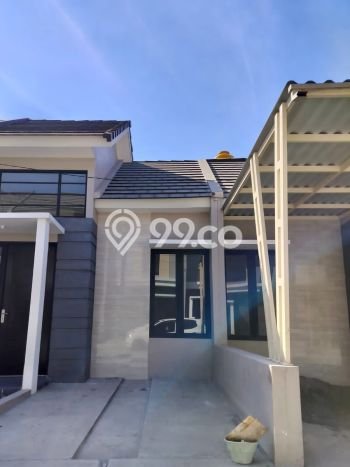 Rumah Modern 2 KT di Rungkut Industri Surabaya Unfurnished Rumah Modern 2 KT di Rungkut Industri Surabaya Unfurnished
