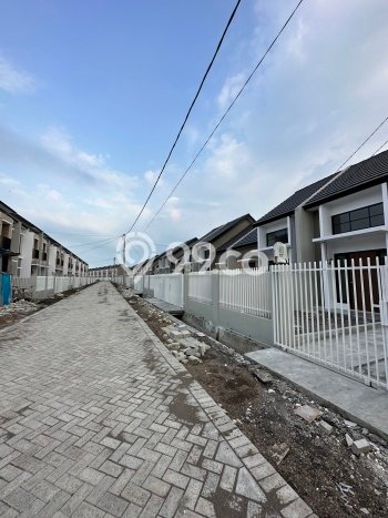 Rumah Minimalis 3 KT di Gununganyar Surabaya Unfurnished Rumah Minimalis 3 KT di Gununganyar Surabaya Unfurnished