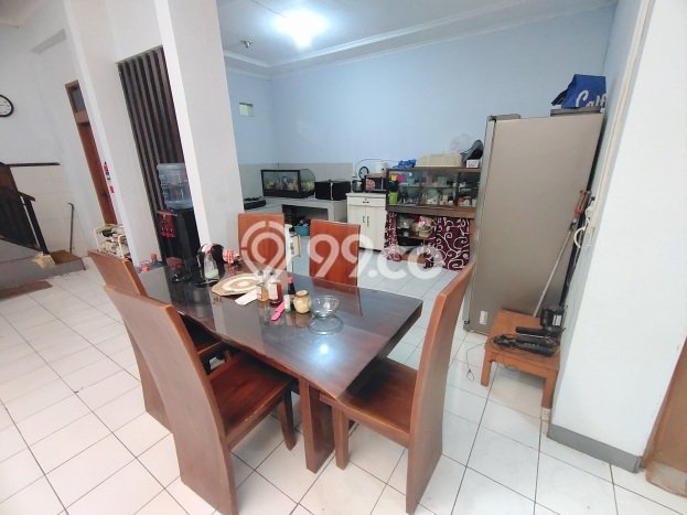 Jual Rumah Strategis Bagus Punya 4 KT di Bojongloa Kidul Bandung SHM Jual Rumah Strategis Bagus Punya 4 KT di Bojongloa Kidul Bandung SHM
