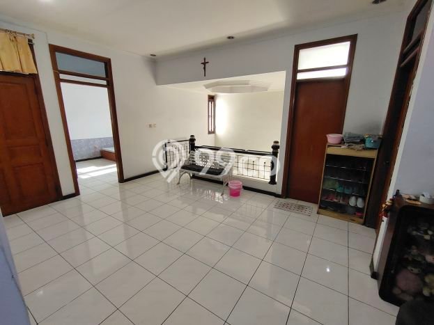 Siap Huni Hunian Elit 4 Kamar di Cimahi Selatan Dekat ke Mana Pun Siap Huni Hunian Elit 4 Kamar di Cimahi Selatan Dekat ke Mana Pun