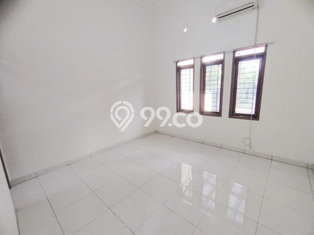 Dijual Rumah Eksklusif 4 KT di Taman Kopo Indah, Bandung Dijual Rumah Eksklusif 4 KT di Taman Kopo Indah, Bandung