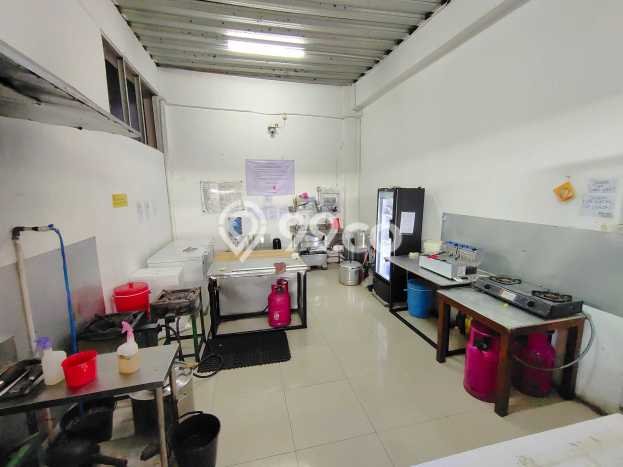 Lokasi Strategis! Dijual Ruko Bisnis di Cimahi Tengah, Cimahi Kondisi Bagus Lokasi Strategis! Dijual Ruko Bisnis di Cimahi Tengah, Cimahi Kondisi Bagus