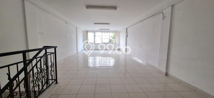 AREA BISNIS! Ruko di , Luas 300m2m², Mainroad, Strategis AREA BISNIS! Ruko di , Luas 300m2m², Mainroad, Strategis