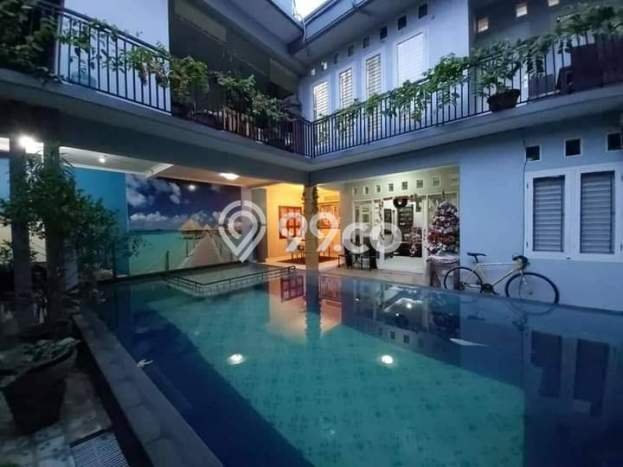 Ready to Use! Luxury House LT 240m2 Desain Elegan di BSD Ready to Use! Luxury House LT 240m2 Desain Elegan di BSD