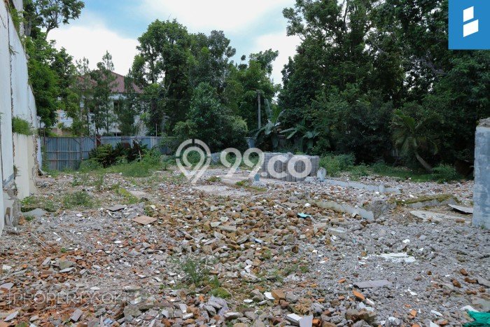 Jual Tanah Lokasi Strategis Kawasan , Luas 131m2m², Akses Transportasi Jual Tanah Lokasi Strategis Kawasan , Luas 131m2m², Akses Transportasi