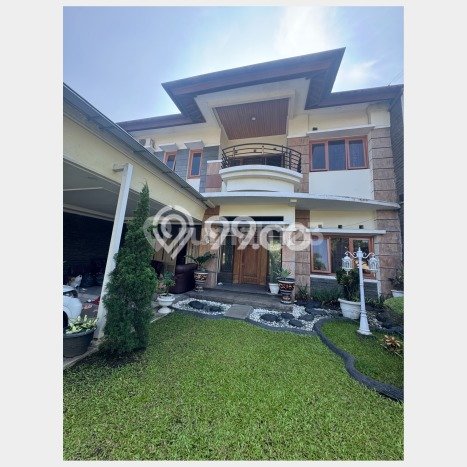 Rumah Elit Modern Tanpa Renovasi di Bandung Kota Bandung Rumah Elit Modern Tanpa Renovasi di Bandung Kota Bandung