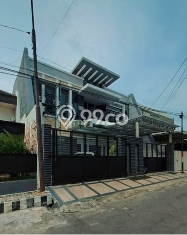For Sale! Luxury House LT 300m2 Desain Elegan di Surabaya Kota For Sale! Luxury House LT 300m2 Desain Elegan di Surabaya Kota