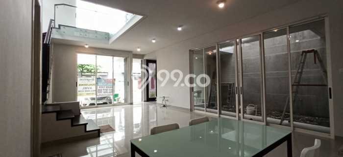 For Sale! Luxury House LT 240m2 Desain Elegan di Wisata Bukit Mas For Sale! Luxury House LT 240m2 Desain Elegan di Wisata Bukit Mas