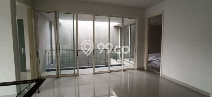 For Sale! Luxury House LT 240m2 Desain Elegan di Wisata Bukit Mas For Sale! Luxury House LT 240m2 Desain Elegan di Wisata Bukit Mas