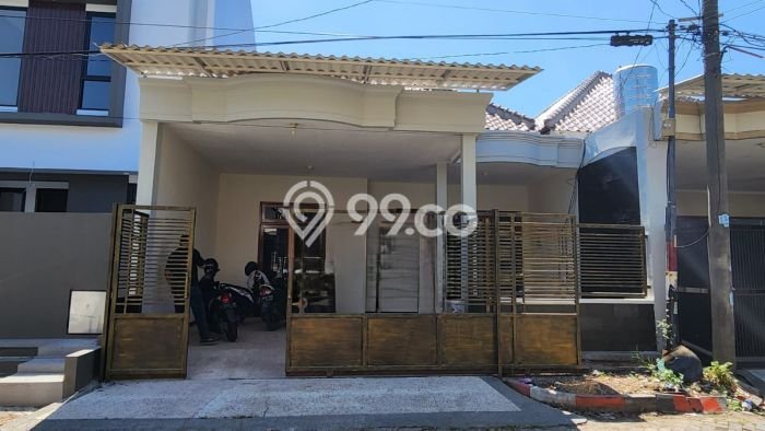 Dijual Rumah 5 Kamar Lokasi Ideal Nyaman dan Strategis di Sidoarjo Dijual Rumah 5 Kamar Lokasi Ideal Nyaman dan Strategis di Sidoarjo