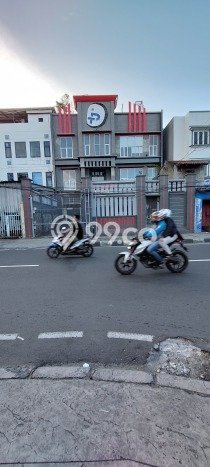 Kantor Dijual Lokasi Stratagis di Jatinegara Jakarta Timur Cocok untuk Bisnis Kantor Dijual Lokasi Stratagis di Jatinegara Jakarta Timur Cocok untuk Bisnis