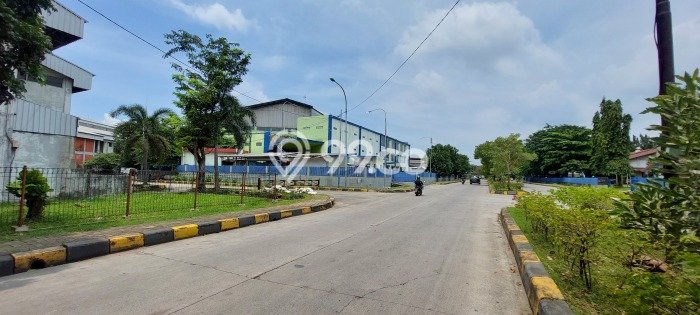 Pabrik Dijual di Jakarta Timur LT 3630m2 & LB 3630m2 Lokasi Terbaik! Pabrik Dijual di Jakarta Timur LT 3630m2 & LB 3630m2 Lokasi Terbaik!