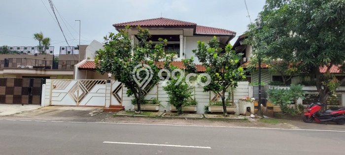 Siap Huni Hunian Elit 4 Kamar di Duren Sawit Dekat ke Mana Saja Siap Huni Hunian Elit 4 Kamar di Duren Sawit Dekat ke Mana Saja