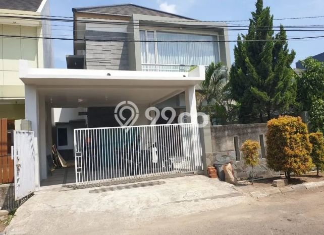 Siap Huni Rumah Mewah 5 Kamar di Antapani Dekat ke Mana Saja Siap Huni Rumah Mewah 5 Kamar di Antapani Dekat ke Mana Saja