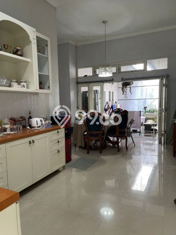 Rumah Modern 4 Kamar Terawat di Kompleks Perumahan Batununggal, Bandung Rumah Modern 4 Kamar Terawat di Kompleks Perumahan Batununggal, Bandung