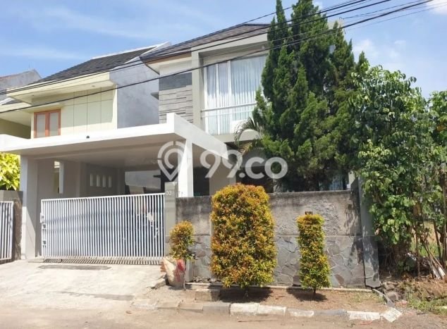 Siap Huni Rumah Mewah 5 Kamar di Antapani Dekat ke Mana Saja Siap Huni Rumah Mewah 5 Kamar di Antapani Dekat ke Mana Saja