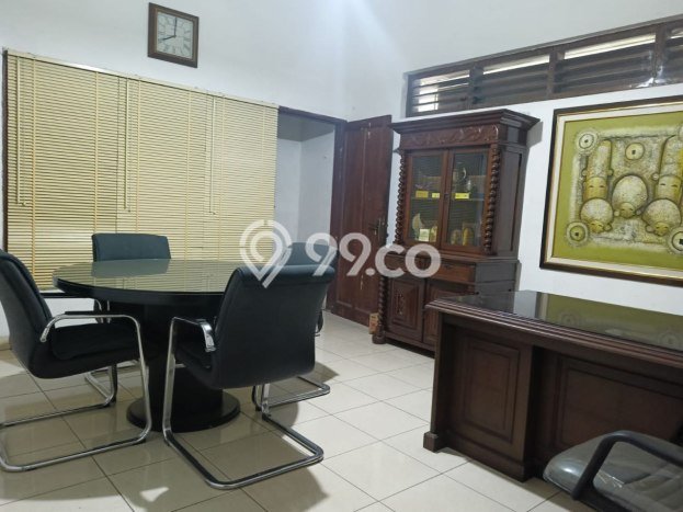 Hunian Mewah LB 400m2 Siap Huni Desain Elegan di Gatot Subroto, Bandung Hunian Mewah LB 400m2 Siap Huni Desain Elegan di Gatot Subroto, Bandung