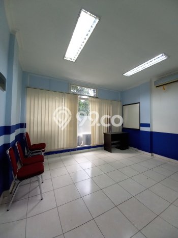 Ruko Area Niaga Kawasan Jati Padang, Luas 205m², Siap Usaha Ruko Area Niaga Kawasan Jati Padang, Luas 205m², Siap Usaha