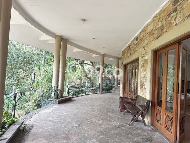 Dijual Rumah Mewah Megah Dengan View Cantik di Cirendeu, Jakarta Selatan Dijual Rumah Mewah Megah Dengan View Cantik di Cirendeu, Jakarta Selatan