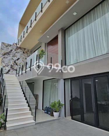 Dijual Rumah Mewah Elegan Dengan View Eksklusif di Pondok Indah, Jakarta Selatan Dijual Rumah Mewah Elegan Dengan View Eksklusif di Pondok Indah, Jakarta Selatan