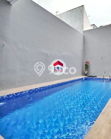 Dijual Rumah Mewah Elegan Dengan View Eksklusif di Pondok Indah, Jakarta Selatan Dijual Rumah Mewah Elegan Dengan View Eksklusif di Pondok Indah, Jakarta Selatan
