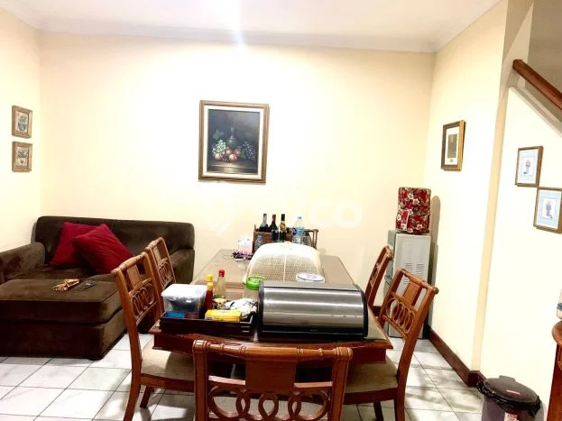Hunian Mewah Dijual LT 260m2 di Ciputat Timur, Tangerang Selatan Hunian Mewah Dijual LT 260m2 di Ciputat Timur, Tangerang Selatan