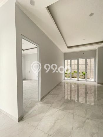 Ready to Use! Luxury House LT 302m2 Desain Elegan di Lebak Bulus Ready to Use! Luxury House LT 302m2 Desain Elegan di Lebak Bulus