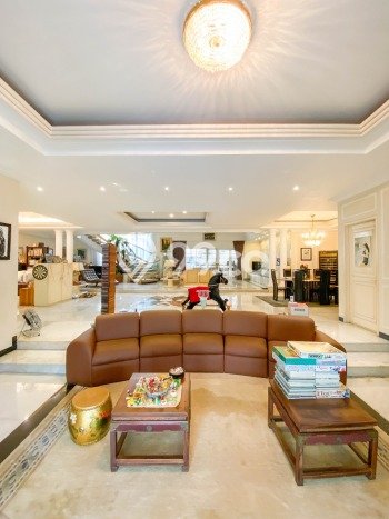 Rumah Mewah LB 650m2 Siap Pakai Desain Elegan di Kuningan, Jakarta Selatan Rumah Mewah LB 650m2 Siap Pakai Desain Elegan di Kuningan, Jakarta Selatan