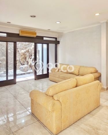 Rumah Luxury Modern Tanpa Renovasi di Pondok Indah Jakarta Selatan Rumah Luxury Modern Tanpa Renovasi di Pondok Indah Jakarta Selatan