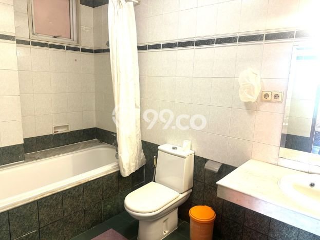 HOT DEAL! Apartemen di , 2 KT, Luas 138m2m², Area Premium, View Kota HOT DEAL! Apartemen di , 2 KT, Luas 138m2m², Area Premium, View Kota