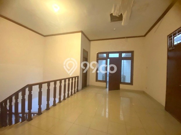 For Sale! Luxury House LT 237m2 Desain Elegan di Pondok Indah For Sale! Luxury House LT 237m2 Desain Elegan di Pondok Indah