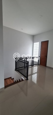 NEW LISTING! Rumah Strategis area Taman Ratu, LT 7m² LB 18m² NEW LISTING! Rumah Strategis area Taman Ratu, LT 7m² LB 18m²