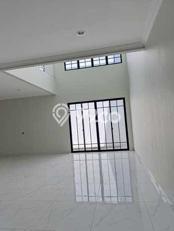 Rumah sewa siap pakai 3 KT di Summarecon Crown Gading, Bekasi Rumah sewa siap pakai 3 KT di Summarecon Crown Gading, Bekasi