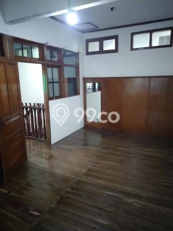 Dijual Hunian Rumah Terawat 5 KT di Bandung Barat, Bandung Dijual Hunian Rumah Terawat 5 KT di Bandung Barat, Bandung