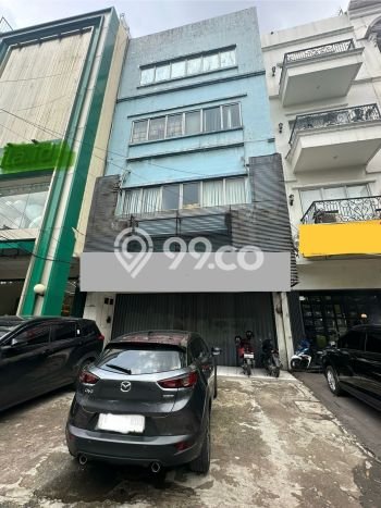 Ruko Dijual di Kebayoran Lama LT 102m2, LB 192m2 Solusi Investasi Cerdas Ruko Dijual di Kebayoran Lama LT 102m2, LB 192m2 Solusi Investasi Cerdas