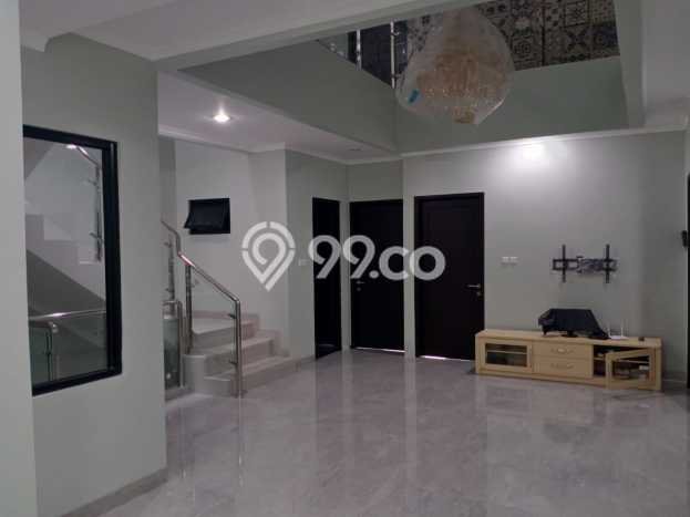 Rumah Elit LB 320m2 Siap Huni Desain Elegan di Puri Indah, Jakarta Barat Rumah Elit LB 320m2 Siap Huni Desain Elegan di Puri Indah, Jakarta Barat
