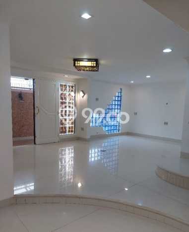 Ready to Use! Luxury House LT 195m2 Desain Elegan di Tanjung Duren Ready to Use! Luxury House LT 195m2 Desain Elegan di Tanjung Duren