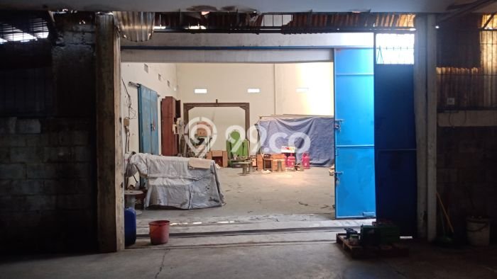 KEUNTUNGAN BERLIPAT! Pabrik di Kalideres, Luas 1362m², Pusat Bisnis KEUNTUNGAN BERLIPAT! Pabrik di Kalideres, Luas 1362m², Pusat Bisnis