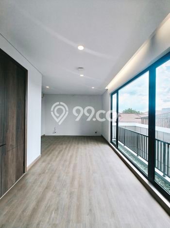 Ready to Use! Premium House LT 190m2 Desain Modern di Puri Indah Ready to Use! Premium House LT 190m2 Desain Modern di Puri Indah