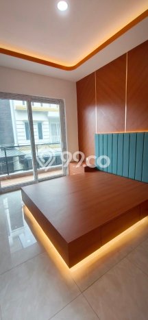 Rumah Mewah LB 220m2 Siap Pakai Desain Elegan di Duri Kepa, Jakarta Barat Rumah Mewah LB 220m2 Siap Pakai Desain Elegan di Duri Kepa, Jakarta Barat